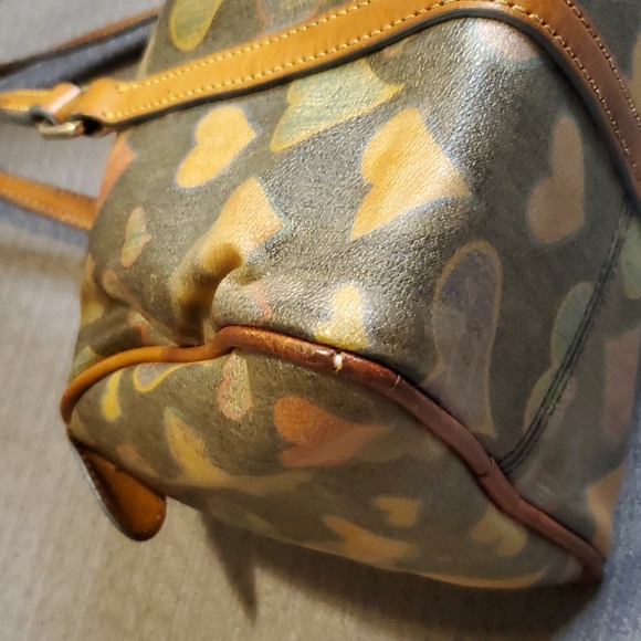 Dooney & Bourke scribble heart purse with RARE Rainbow zipper - Picture 3 of 8